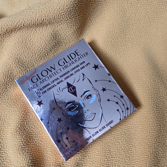 Charlotte Tilbury Glow Glide Face Architect Highlighter BRONZE GLOW - Picture 4 of 7